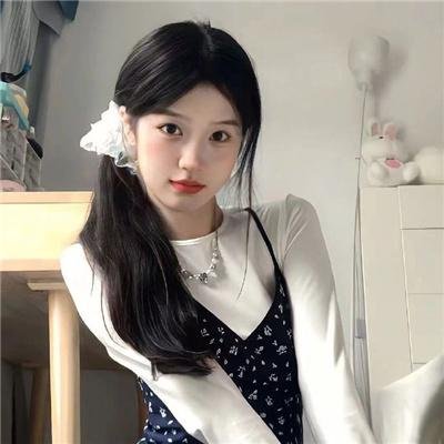 冲浪女孩布鲁娜